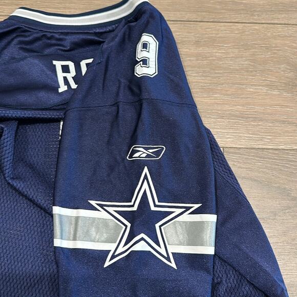 REEBOK NFL Blue Dallas Cowboys V Neck Jersey Romo #9 Shirt Kids Sz Large - Picture 12 of 13